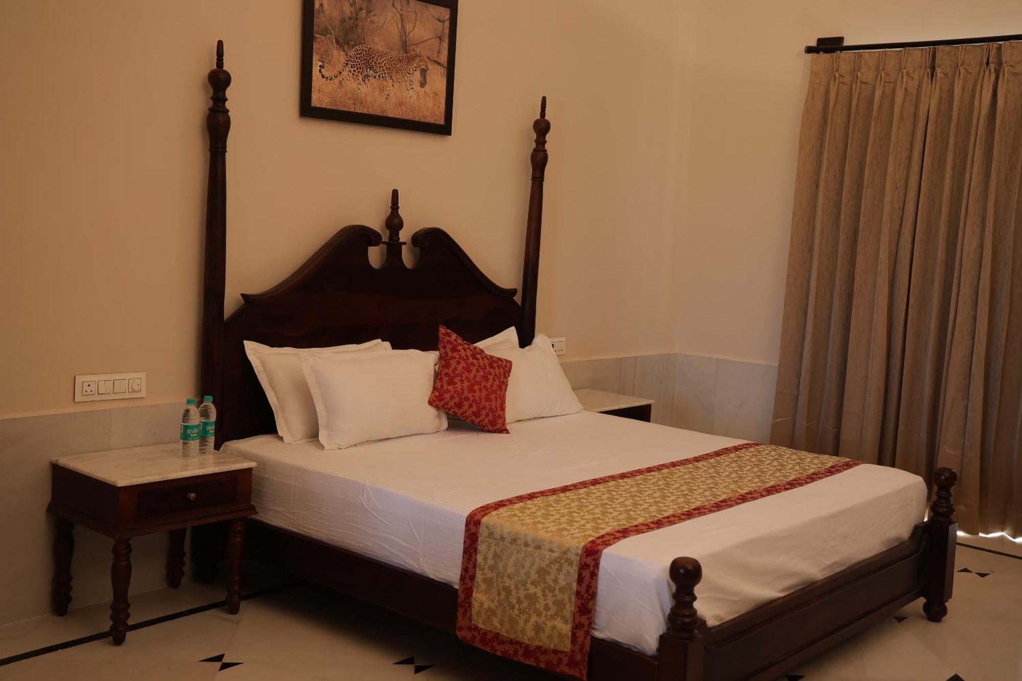 Отель Jawai Bera Leopard Camp Экстерьер фото